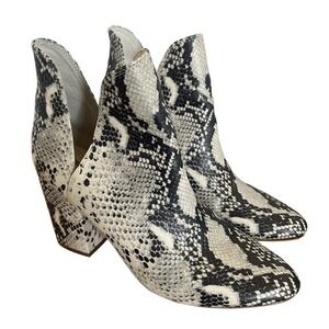 Steve Madden‎ Women's 10M Rookie Snake Print Festival Cutout Ankle Block Booties